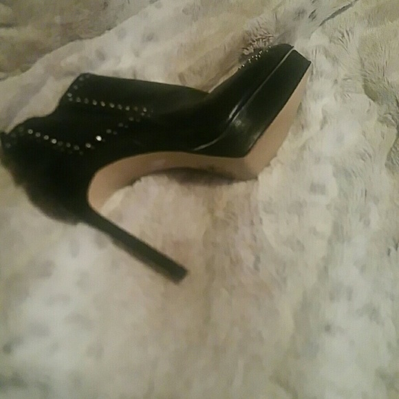 Michael Kors studded bootie - Picture 3 of 4